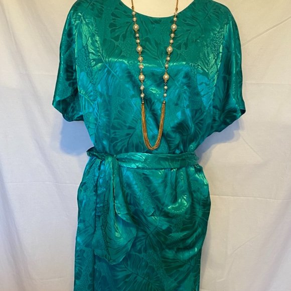 Beautiful! Addition-Elle Green V-Back w/Buttons Belt Polyester Dress ~ Sz. 20.5 - Picture 2 of 11